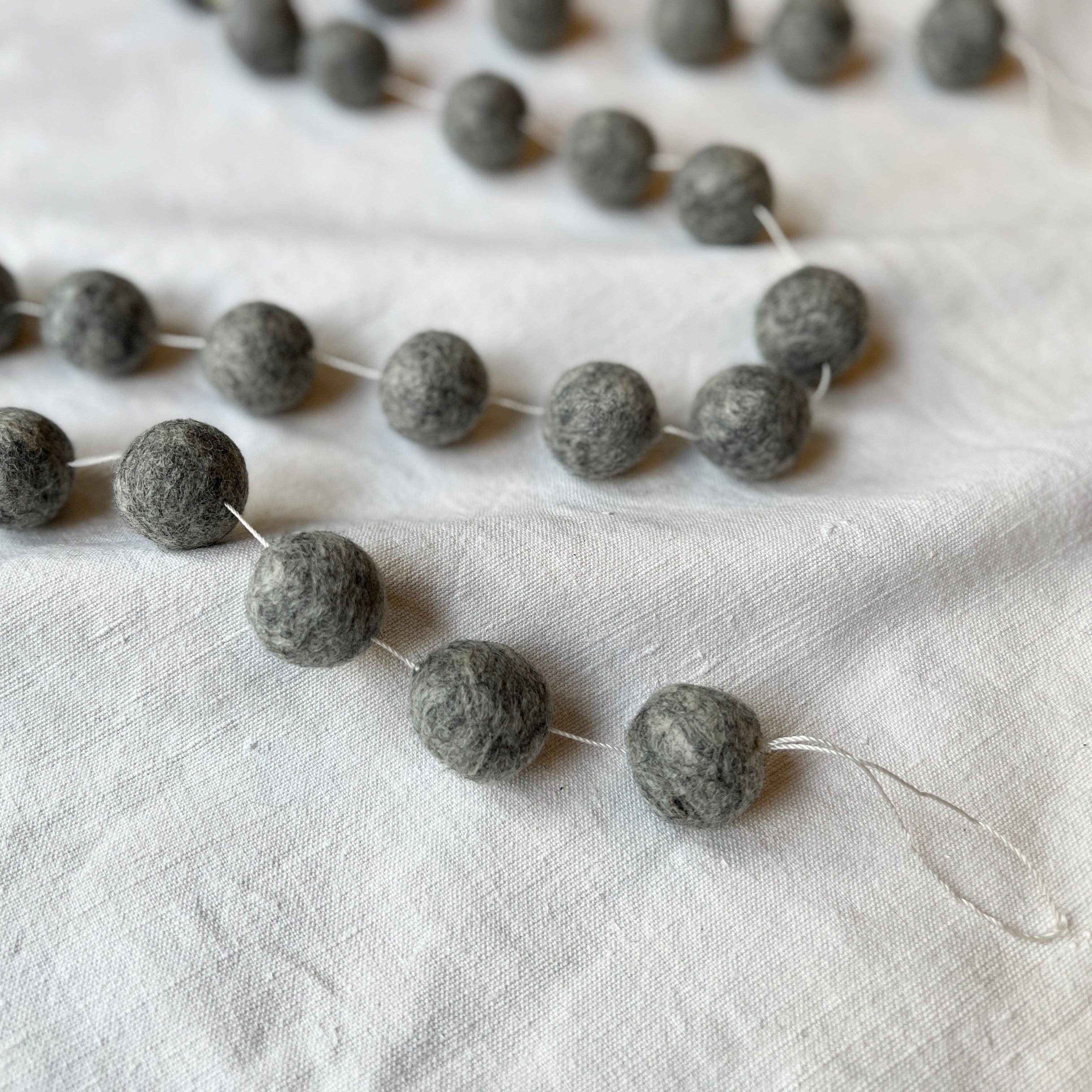 TARULATA Boho Felt Ball Pompom Garland 200cm