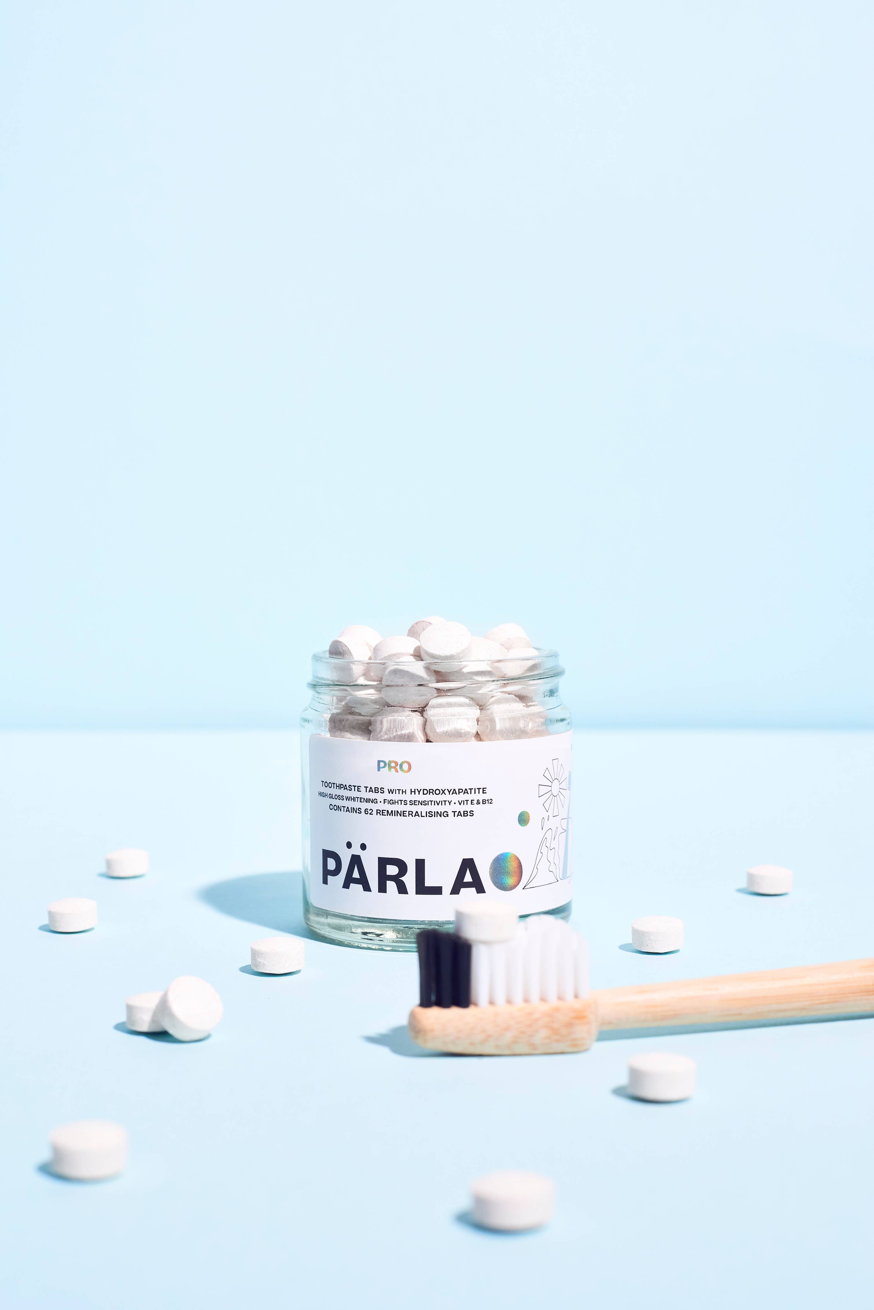PÄRLA PRO High Gloss Whitening Sensitive Toothpaste Tabs for Remineralisation with Vit B12 62s