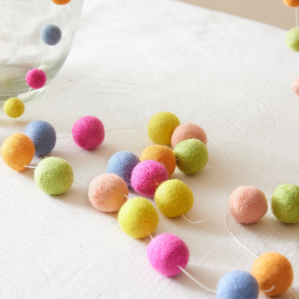 TARULATA Boho Felt Ball Pompom Garland 200cm
