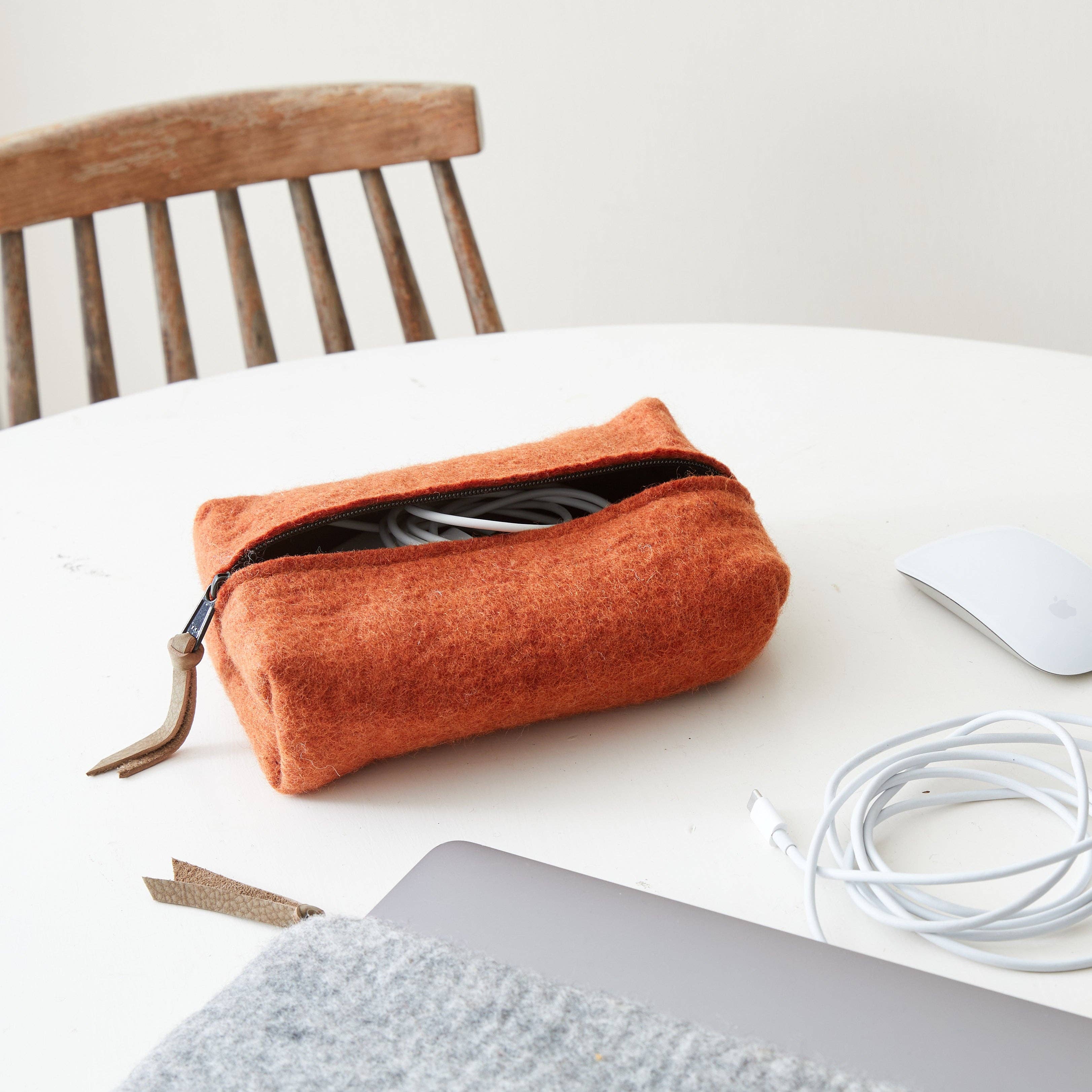 BIDYUT Boxy Felt Pouch Desk Tidy
